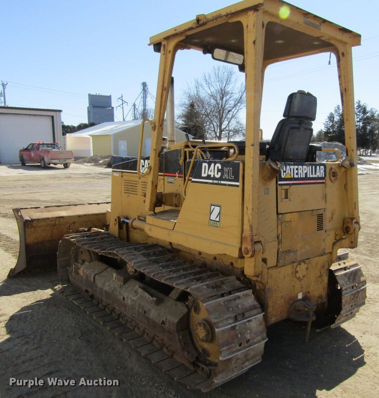 image for item FD9383 1994 Caterpillar D4C Series III dozer