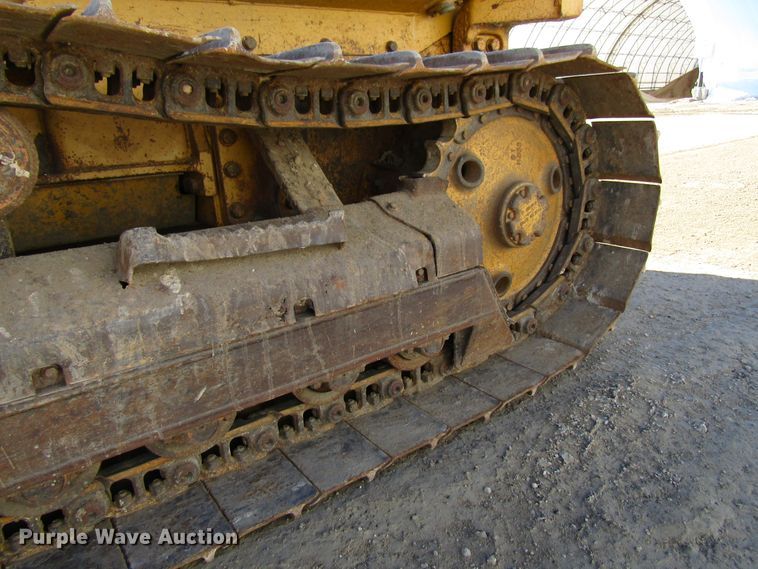 image for item FD9383 1994 Caterpillar D4C Series III dozer