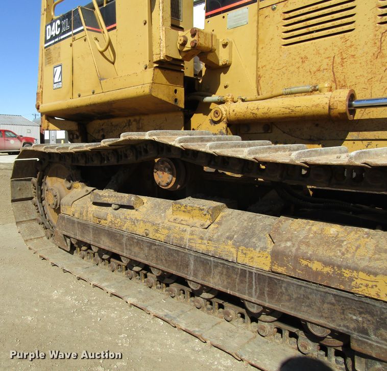 image for item FD9383 1994 Caterpillar D4C Series III dozer