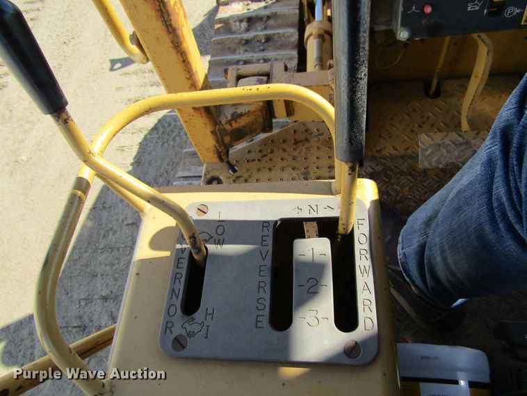 image for item FD9383 1994 Caterpillar D4C Series III dozer