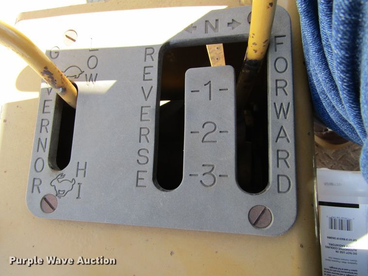 image for item FD9383 1994 Caterpillar D4C Series III dozer