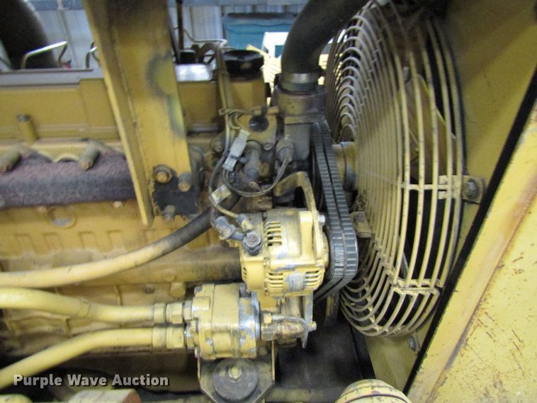 image for item FD9383 1994 Caterpillar D4C Series III dozer