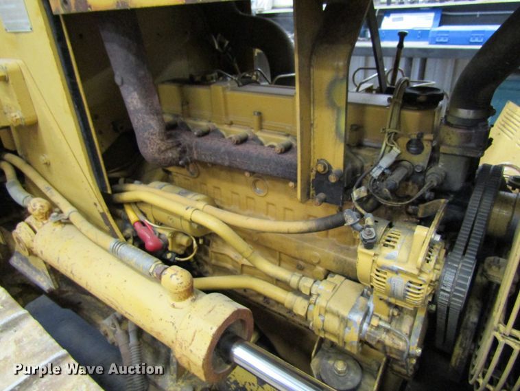 image for item FD9383 1994 Caterpillar D4C Series III dozer
