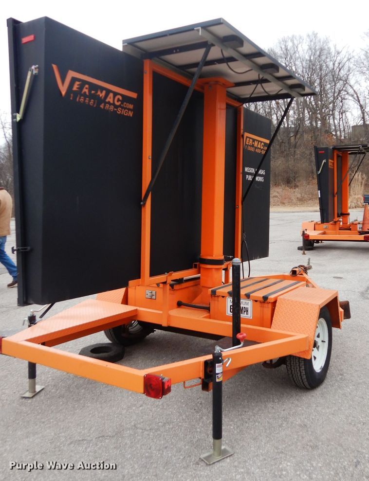 image for item FD9911 2005 VerMac message board trailer