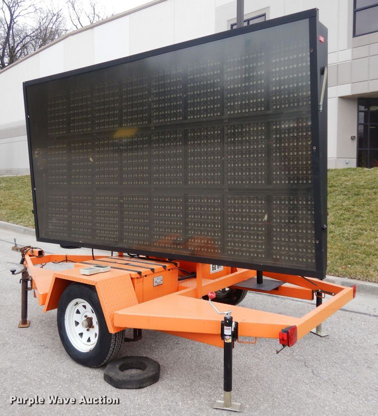 image for item FD9911 2005 VerMac message board trailer