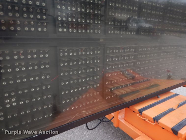 image for item FD9911 2005 VerMac message board trailer