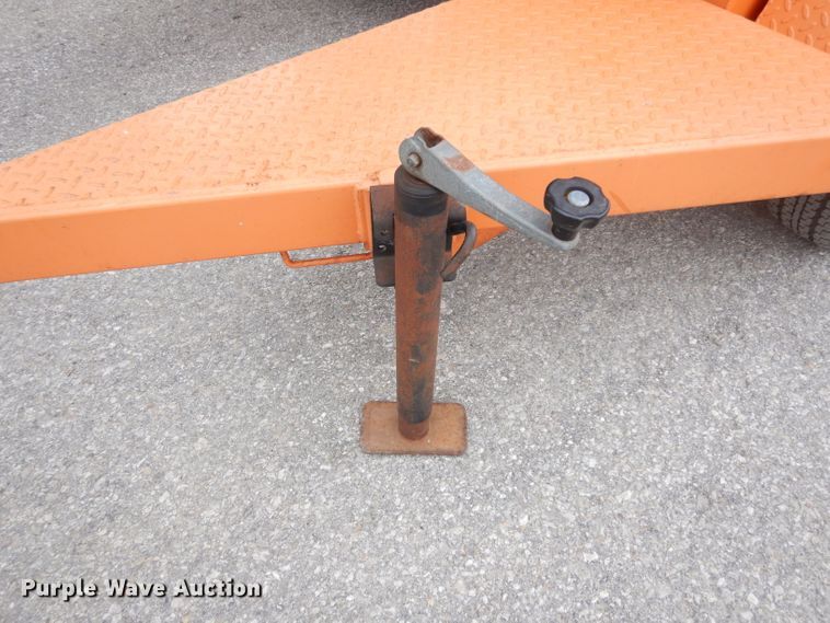 image for item FD9911 2005 VerMac message board trailer