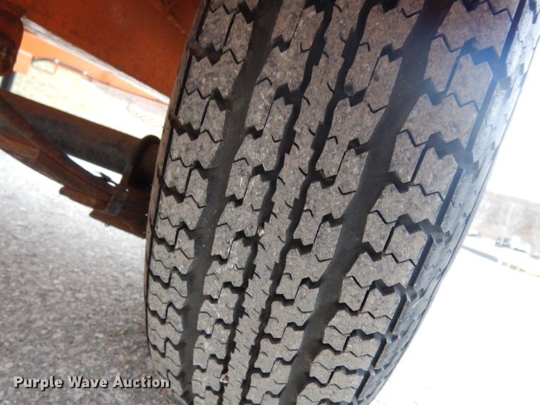 image for item FD9911 2005 VerMac message board trailer