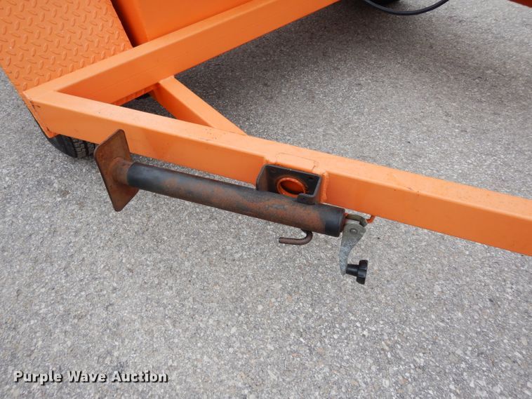 image for item FD9911 2005 VerMac message board trailer