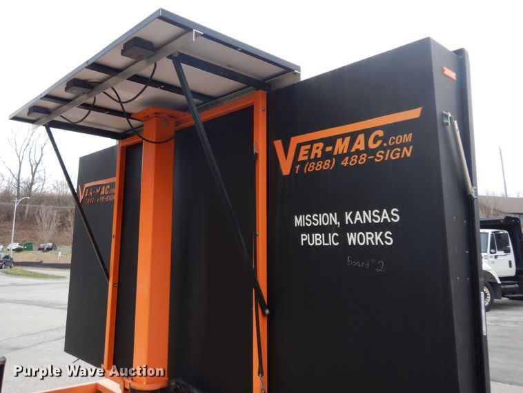 image for item FD9911 2005 VerMac message board trailer