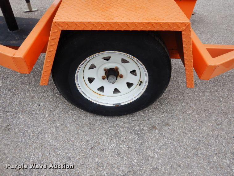 image for item FD9911 2005 VerMac message board trailer