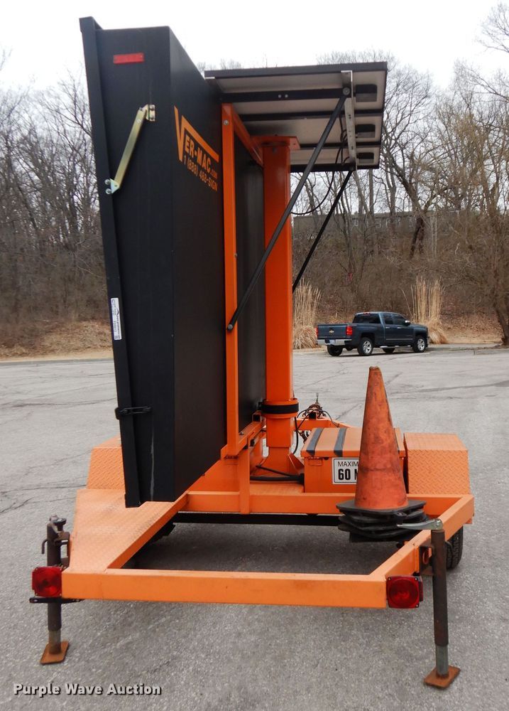 image for item FD9912 2005 VerMac message board trailer