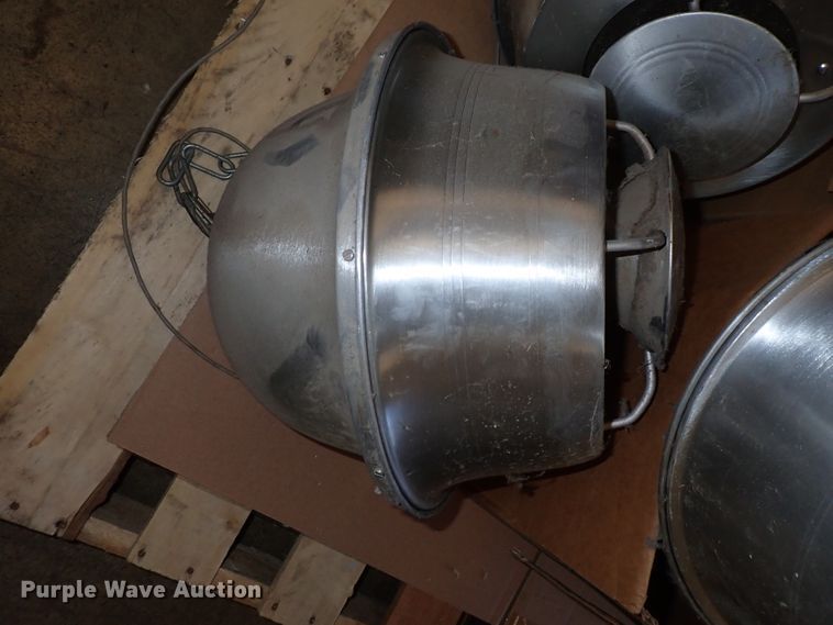 image for item FE9896 (4) speakers