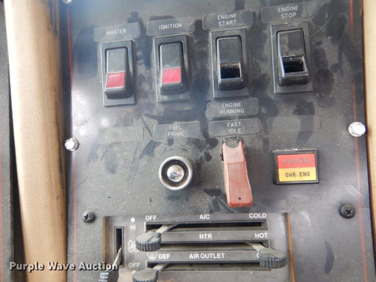 image for item FF9119 1989 Federal Motors pumper fire truck