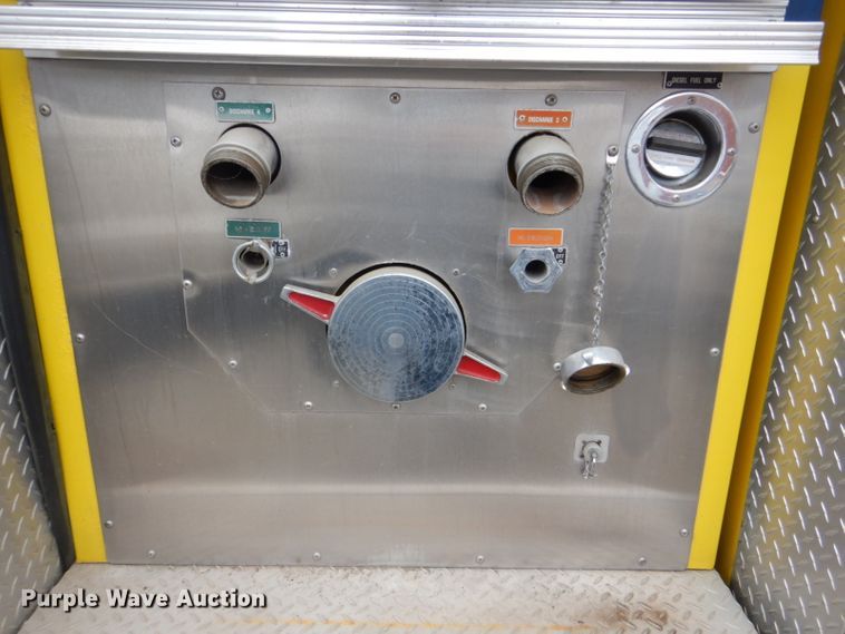 image for item FF9119 1989 Federal Motors pumper fire truck