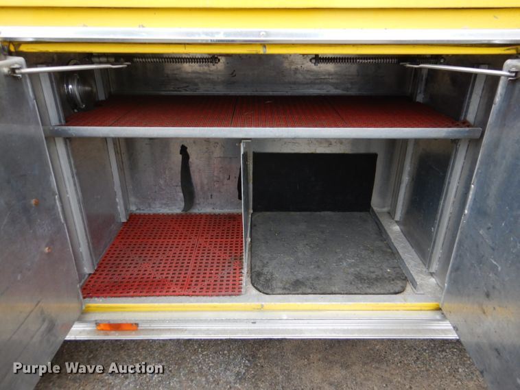 image for item FF9119 1989 Federal Motors pumper fire truck