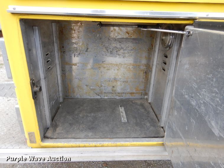 image for item FF9119 1989 Federal Motors pumper fire truck