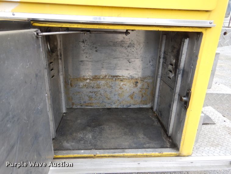 image for item FF9119 1989 Federal Motors pumper fire truck