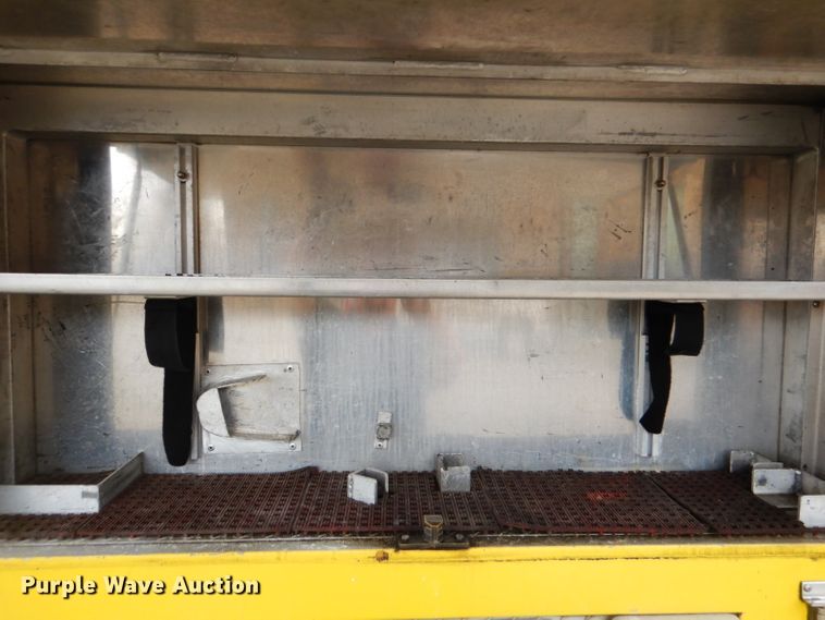 image for item FF9119 1989 Federal Motors pumper fire truck