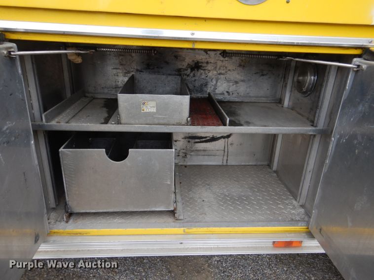 image for item FF9119 1989 Federal Motors pumper fire truck