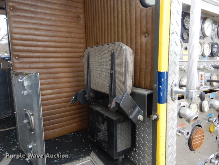 image for item FF9119 1989 Federal Motors pumper fire truck