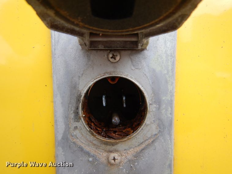 image for item FF9119 1989 Federal Motors pumper fire truck