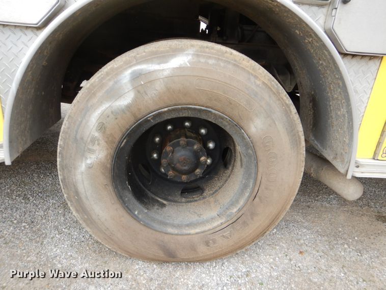 image for item FF9119 1989 Federal Motors pumper fire truck