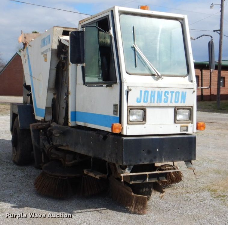 image for item FF9121 1992 Johnston Vanguard V3000SP street sweeper