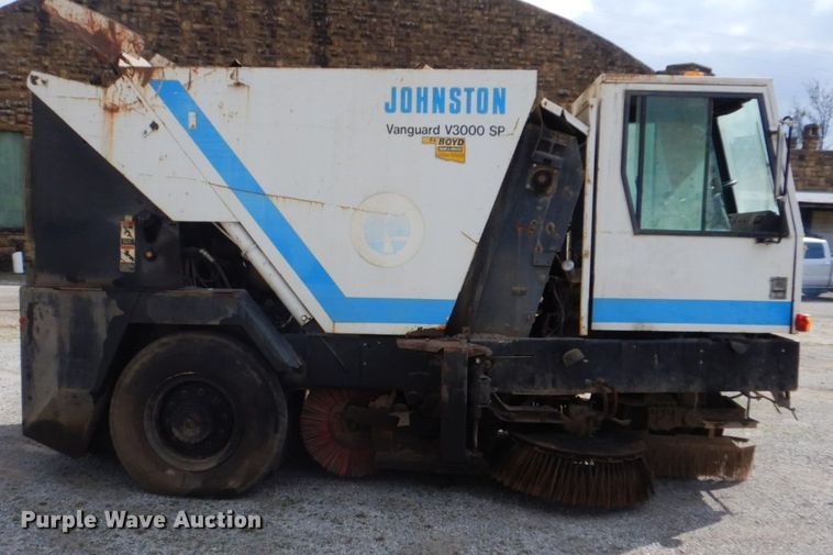 image for item FF9121 1992 Johnston Vanguard V3000SP street sweeper