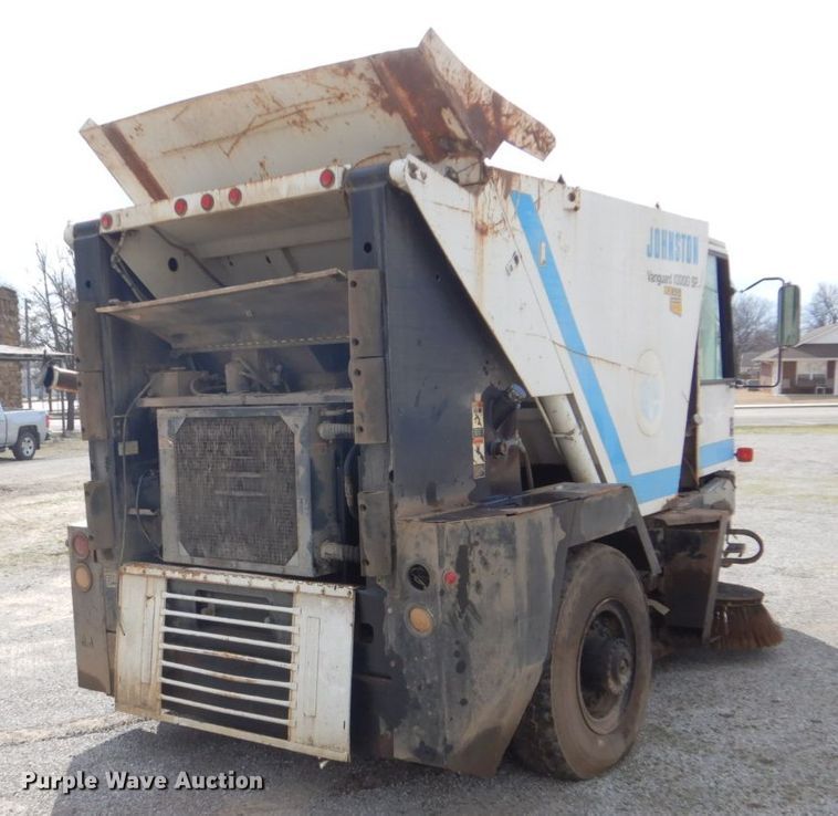 image for item FF9121 1992 Johnston Vanguard V3000SP street sweeper