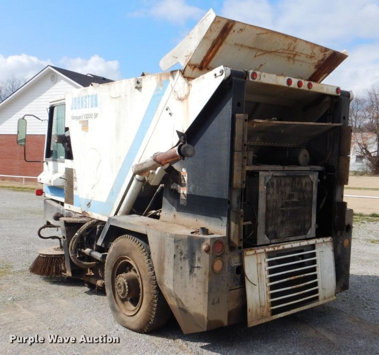 image for item FF9121 1992 Johnston Vanguard V3000SP street sweeper