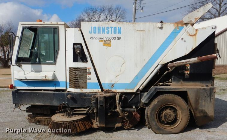 image for item FF9121 1992 Johnston Vanguard V3000SP street sweeper