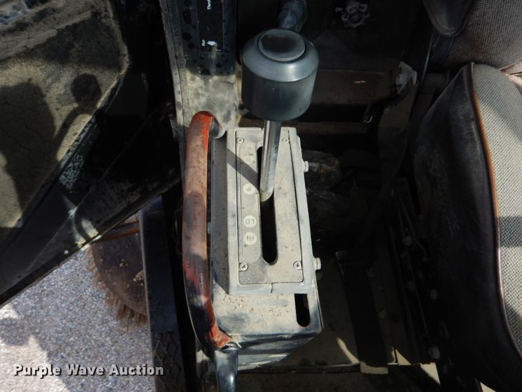 image for item FF9121 1992 Johnston Vanguard V3000SP street sweeper