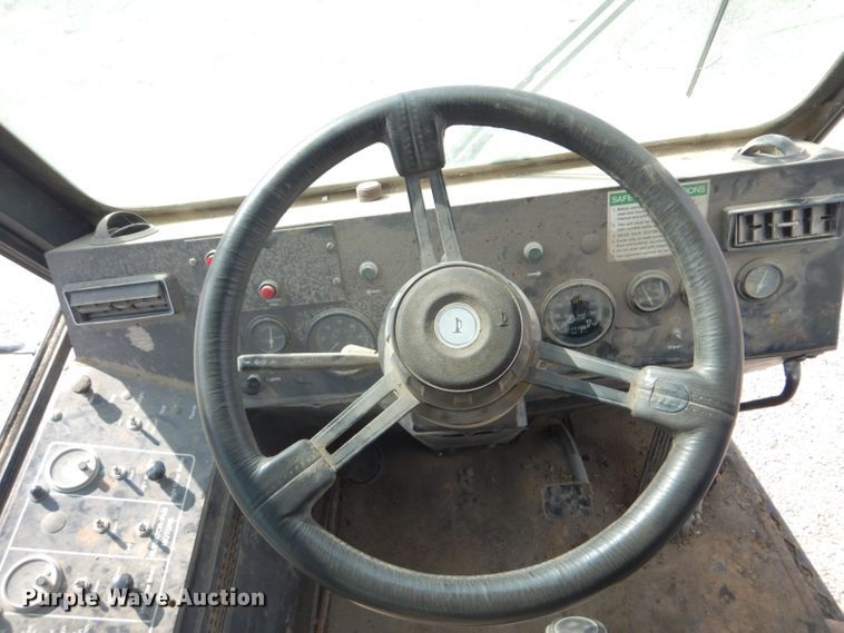 image for item FF9121 1992 Johnston Vanguard V3000SP street sweeper