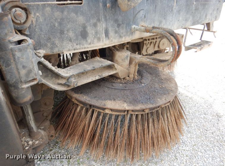 image for item FF9121 1992 Johnston Vanguard V3000SP street sweeper