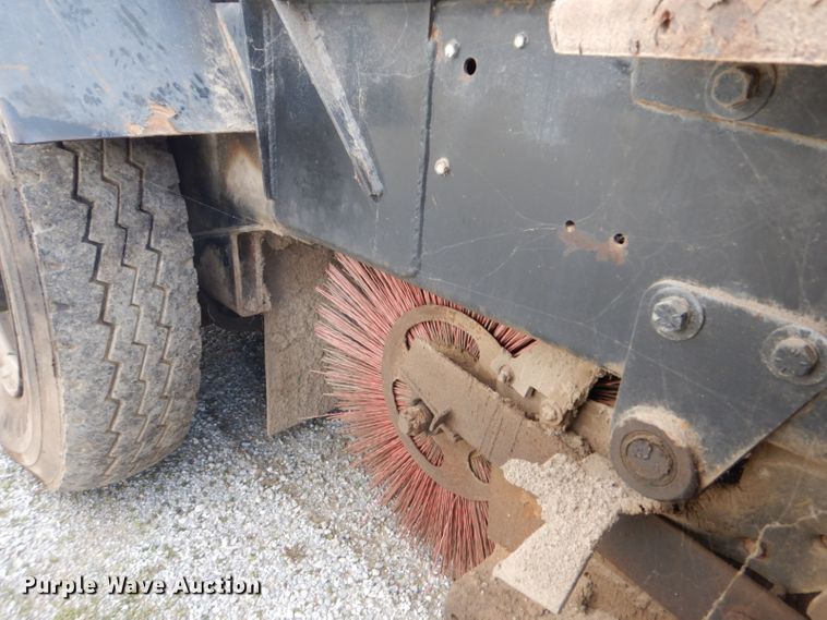 image for item FF9121 1992 Johnston Vanguard V3000SP street sweeper