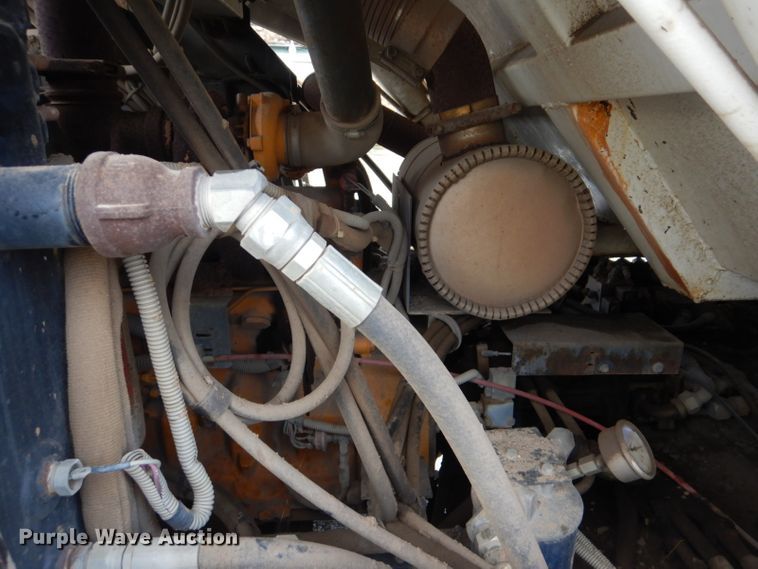 image for item FF9121 1992 Johnston Vanguard V3000SP street sweeper