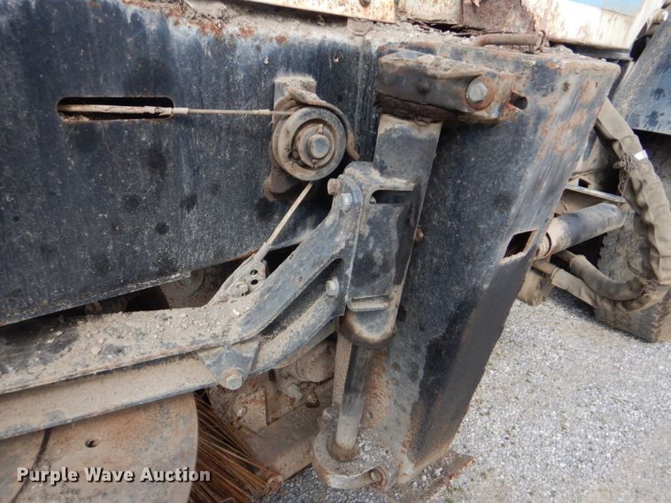 image for item FF9121 1992 Johnston Vanguard V3000SP street sweeper