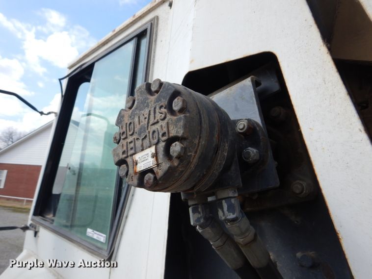 image for item FF9121 1992 Johnston Vanguard V3000SP street sweeper