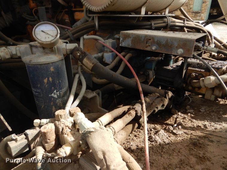 image for item FF9121 1992 Johnston Vanguard V3000SP street sweeper