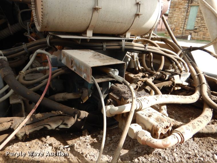 image for item FF9121 1992 Johnston Vanguard V3000SP street sweeper