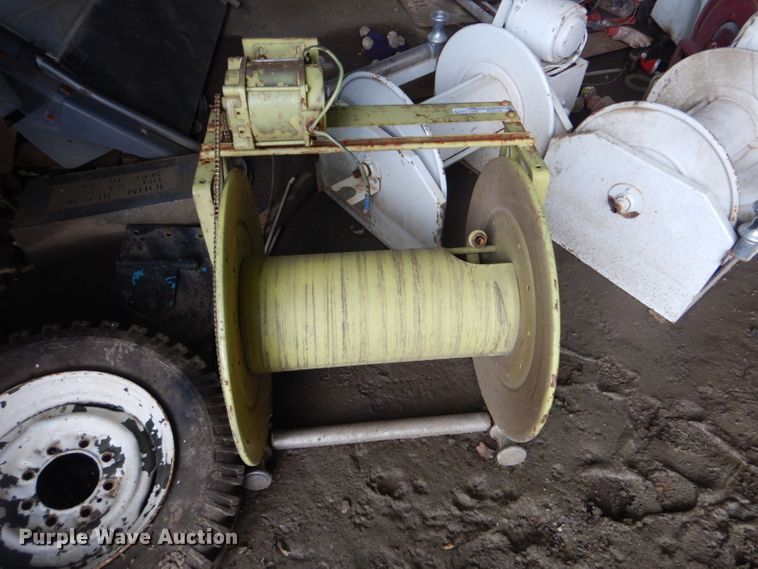 image for item FF9122 (3) hose reels