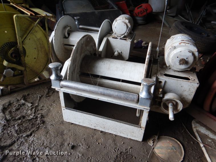 image for item FF9122 (3) hose reels