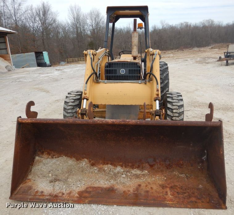 image for item GB9813 Ford 545D industrial tractor