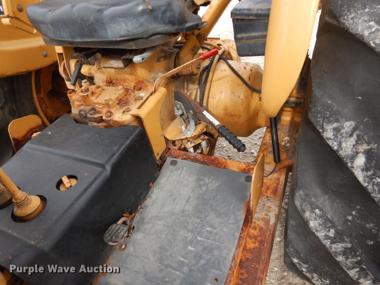 image for item GB9813 Ford 545D industrial tractor