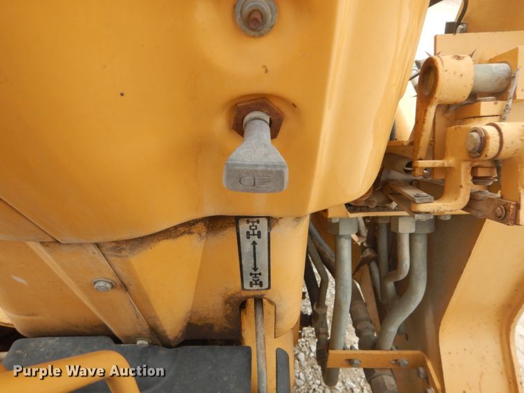 image for item GB9813 Ford 545D industrial tractor