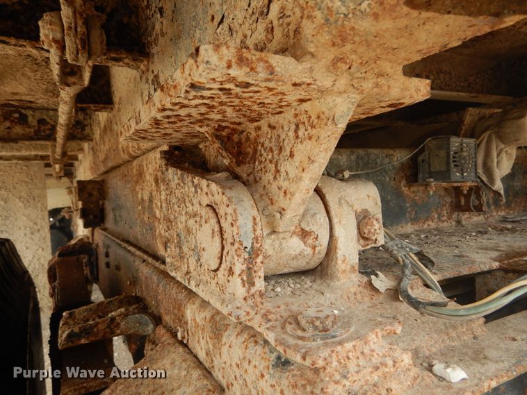 image for item GB9814 1988 Ford F800 dump truck