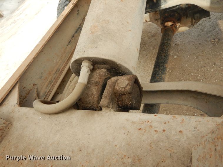 image for item GB9814 1988 Ford F800 dump truck