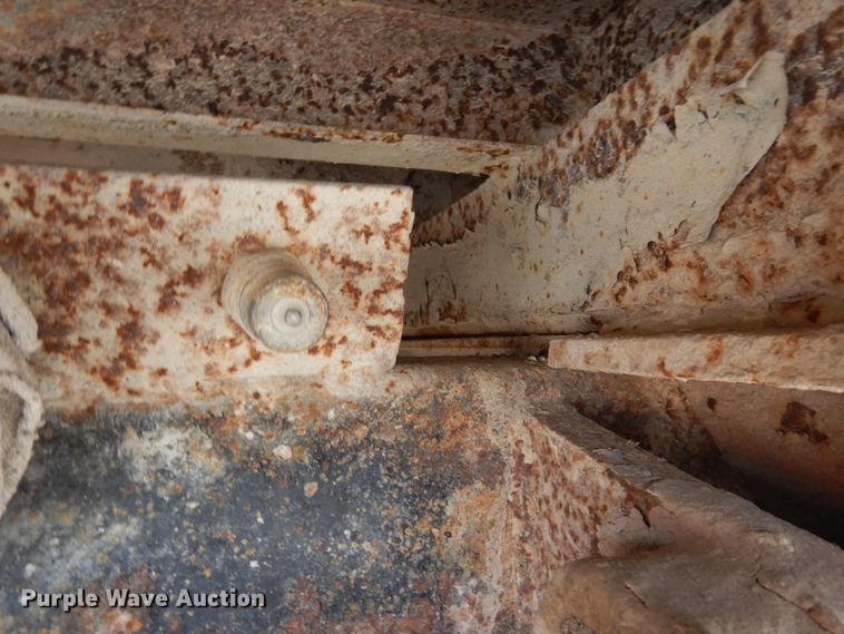 image for item GB9814 1988 Ford F800 dump truck