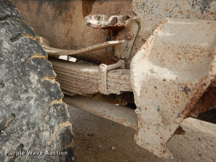 image for item GB9814 1988 Ford F800 dump truck